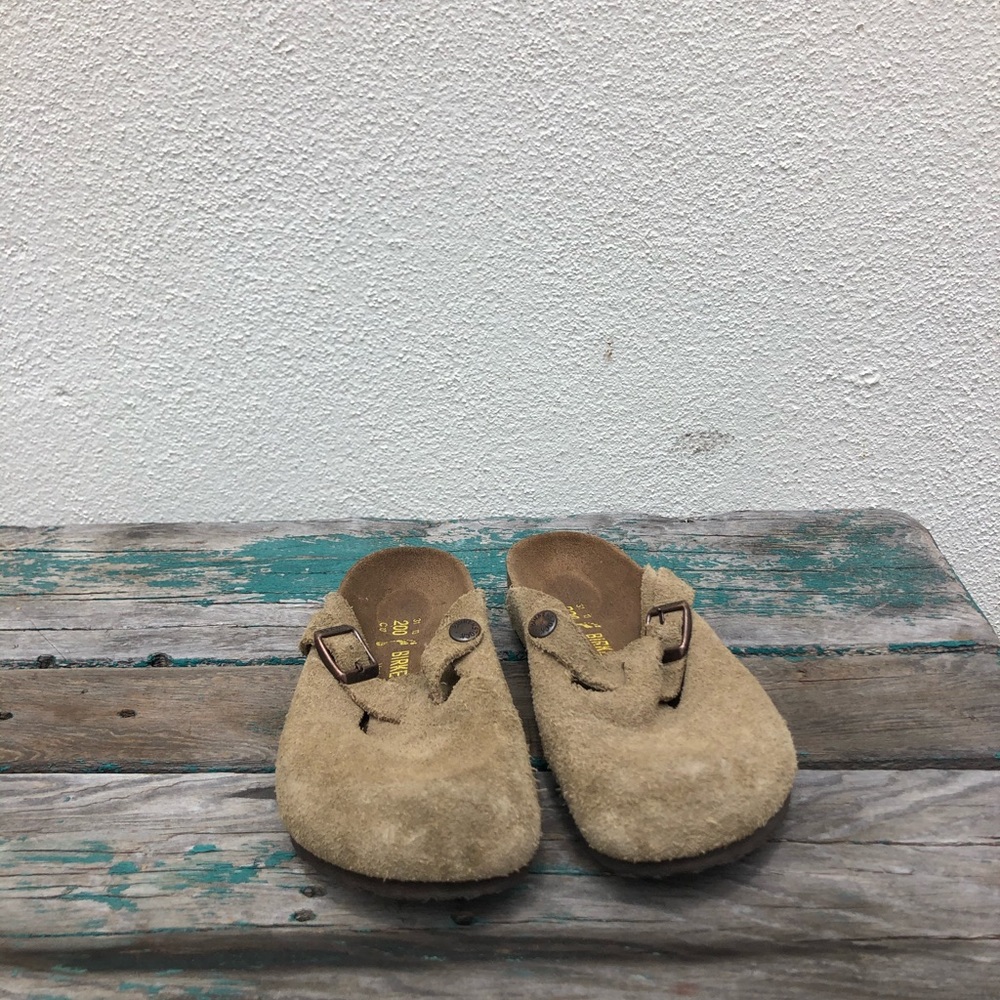 Kids BIRKENSTOCK suede clogs